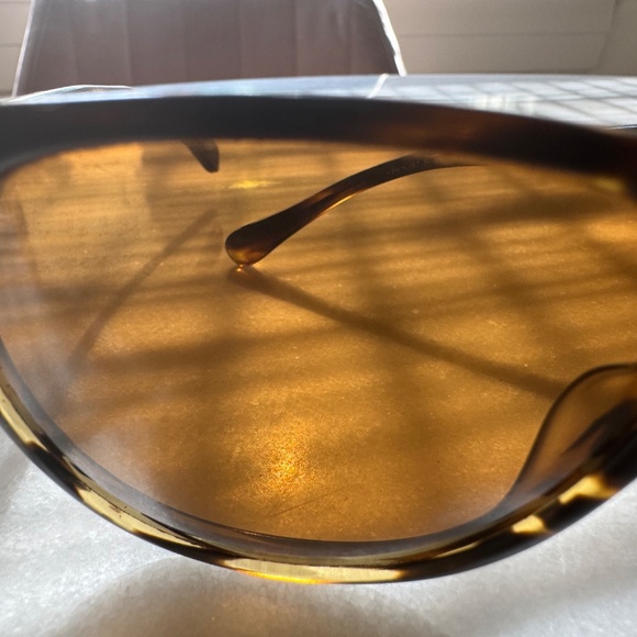 OLIVER PEOPLES/  Tortoise Shell Sunglasses/ Polarized main image 11